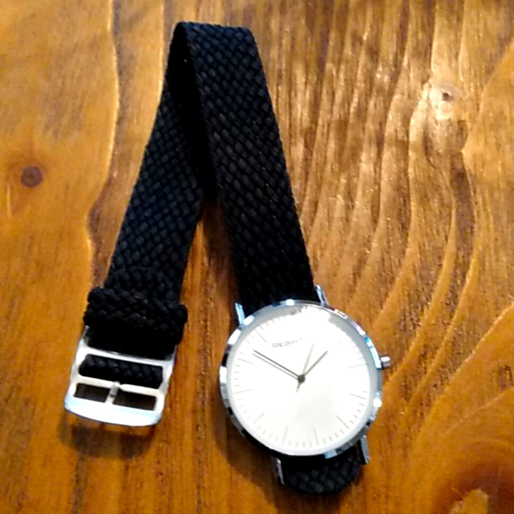 Rebirth Analog Wristwatch